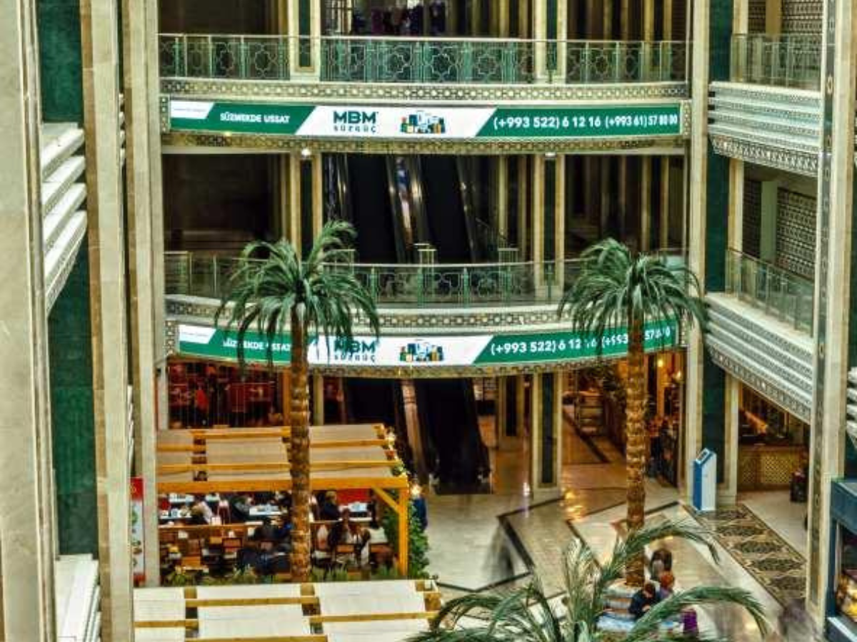 “15 Years of Independence” Shopping Center
